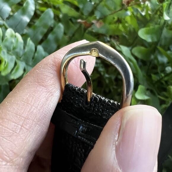 VTG Armitron Peanuts Characters watch GoldTone Black Leather Strap Needs Battery - Picture 14 of 16